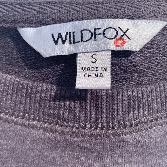 Wildfox Women's Cropped Sleeve Easy Does It Gray Split Hem Sweatshirt Small - Picture 4 of 7